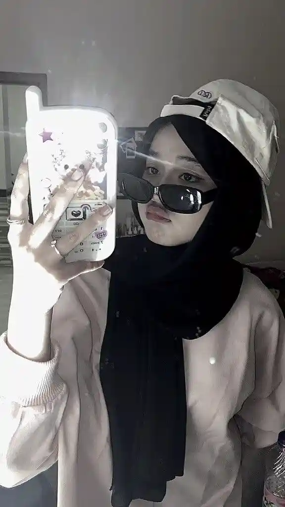 instagram-cute-hijab-girl-dp
