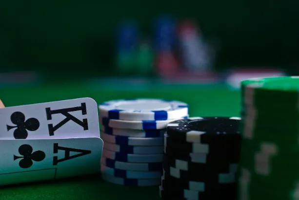 Live Dealer vs Virtual Games Which Is Better for You