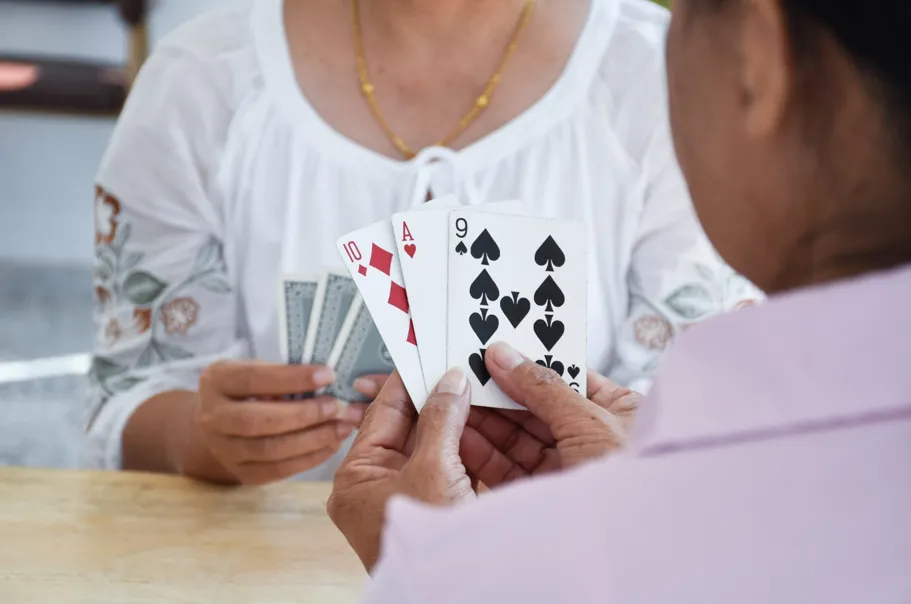 The Evolution of Indian Rummy From Traditional Gatherings to Online Platforms